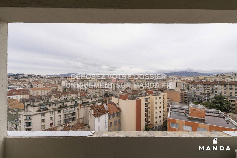 Chambre - 10 m² - 4 pièces