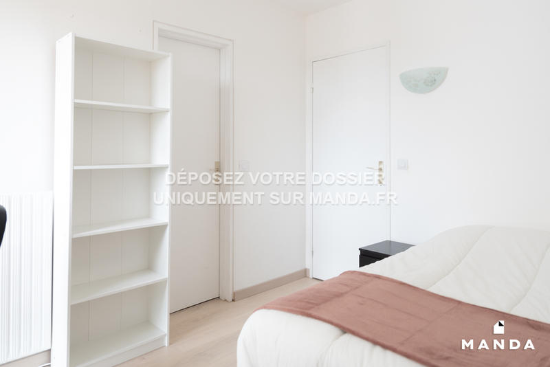 Chambre - 10 m² - 5 pièces