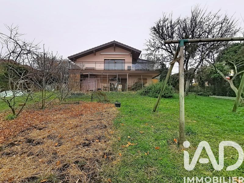 Maison - 190 m² - 9 pièces