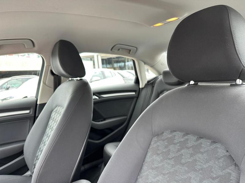 Audi A3 III (2) Berline 1.6 Tdi 110 Business Line s tronic 7