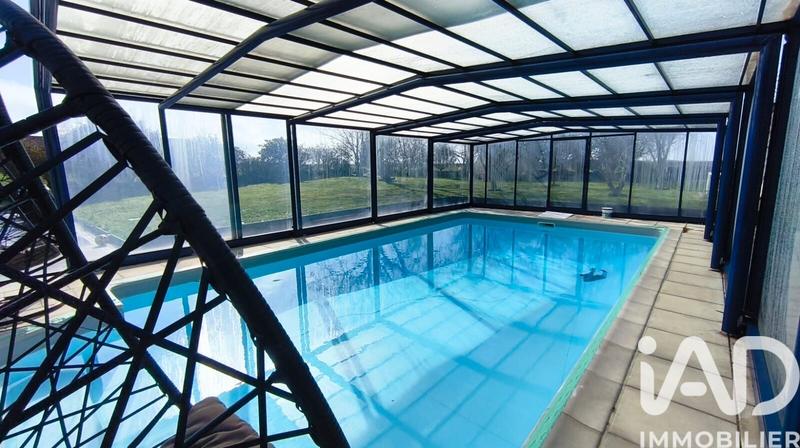 Maison - 200 m² - 9 pièces