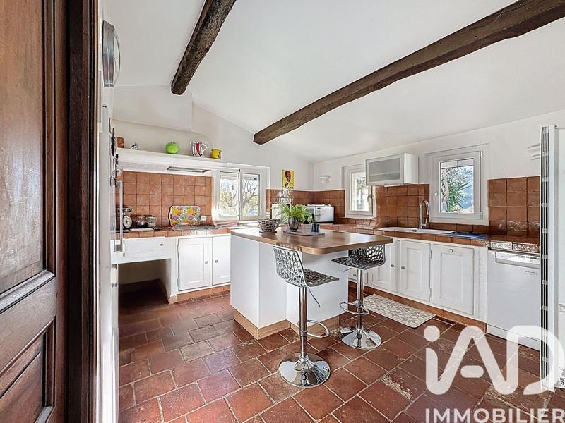 Maison - 204 m² - 7 pièces