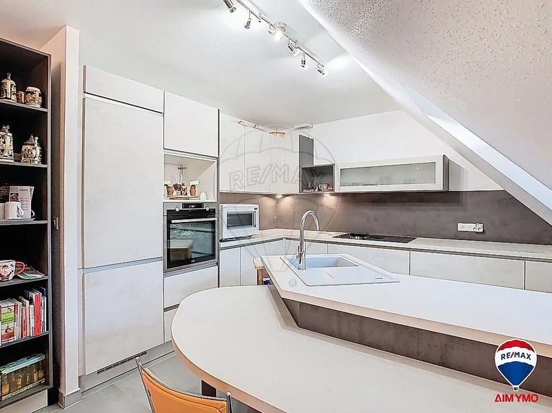 Appartement - 102 m² - 5 pièces