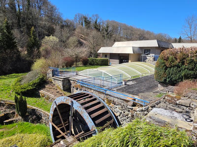 Propriété - 178 m² - 6 pièces