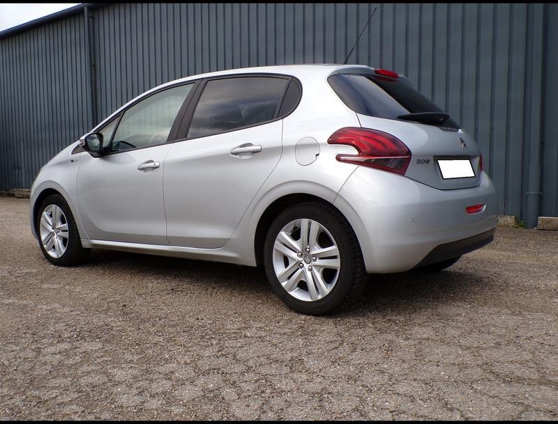 Peugeot 208 Ptech 82 Style Bvm