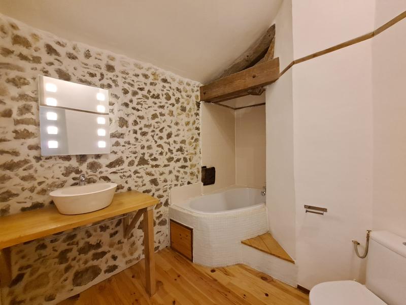 Maison - 550 m² - 16 pièces