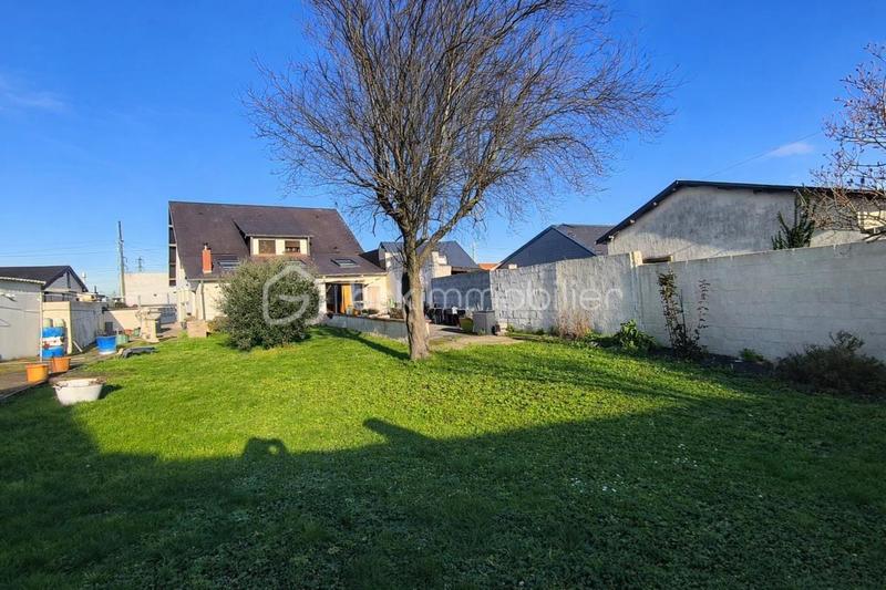 Maison - 200 m² - 6 pièces