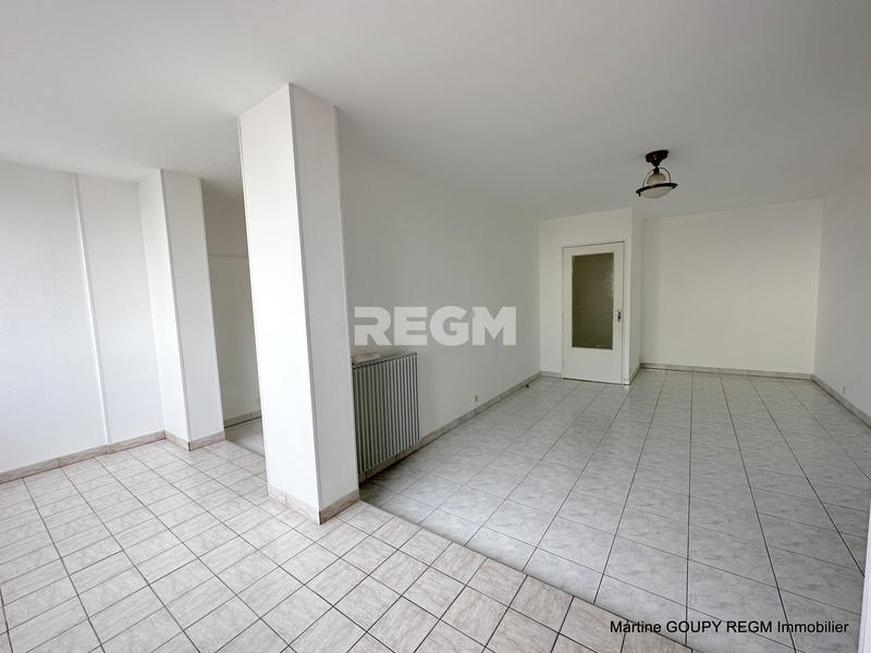 Appartement - 90 m² - 5 pièces