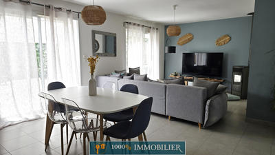 Maison - 106 m² - 6 pièces