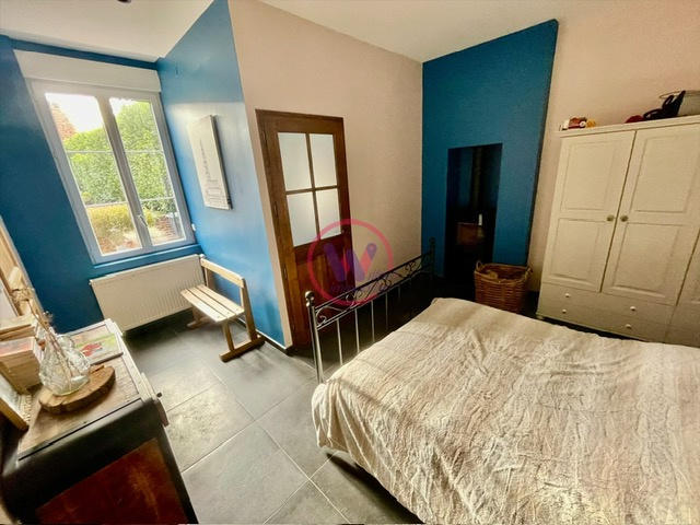 Maison - 260 m² - 10 pièces