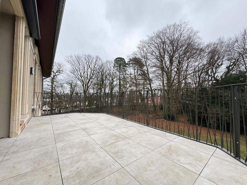 Appartement - 98 m² - 5 pièces