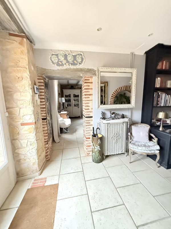 Bastide - 295 m² - 8 pièces