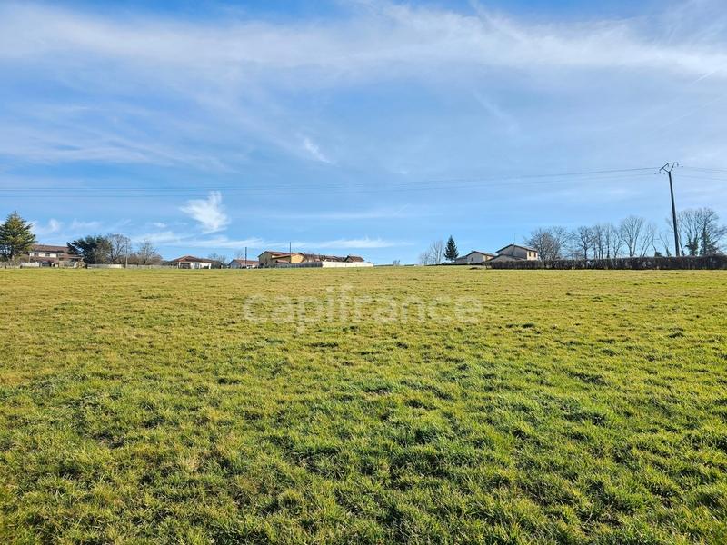 Terrain constructible - 16 726 m²