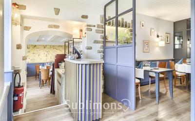 Local commercial - 160 m² - 6 pièces