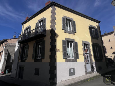 Maison - 155 m² - 5 pièces