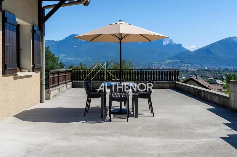 Propriété - 123 m² - 5 pièces