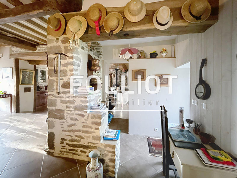 Maison - 243 m² - 8 pièces