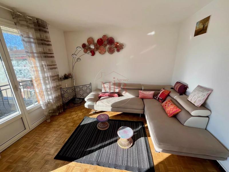 Appartement - 79 m² - 3 pièces