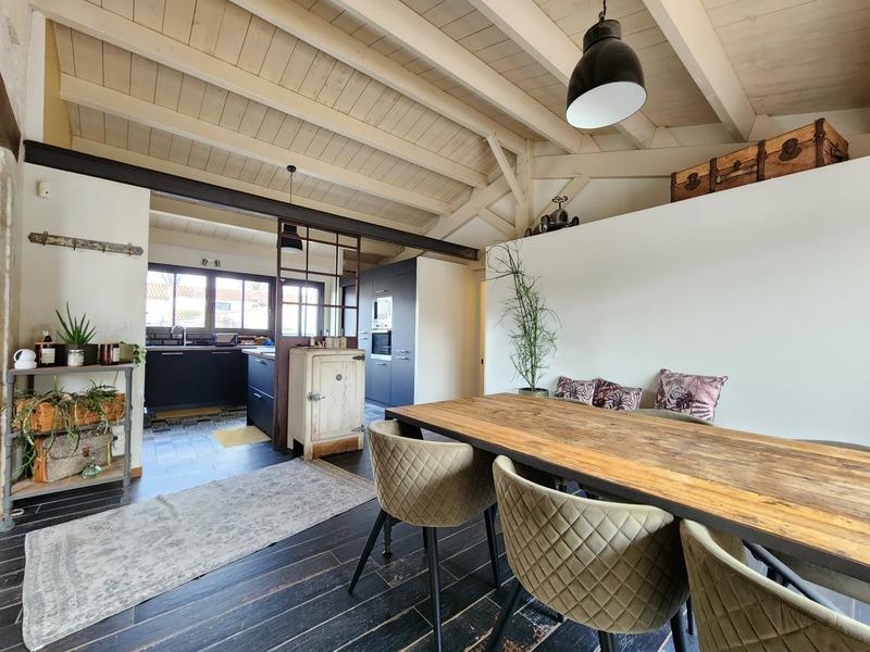 Maison - 155 m² - 7 pièces