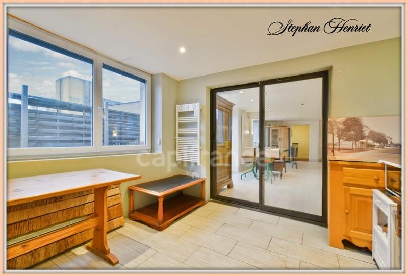 Maison - 262 m² - 12 pièces