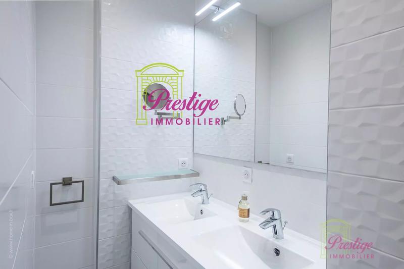 Appartement - 94 m² - 4 pièces