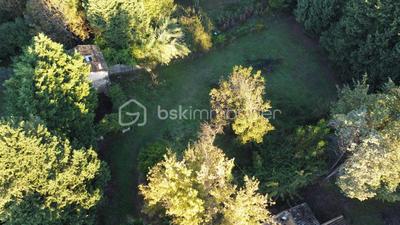 Terrain constructible - 9 600 m²