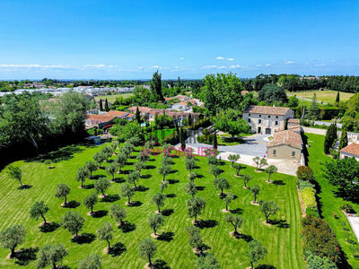 Maison - 468 m² - 7 pièces