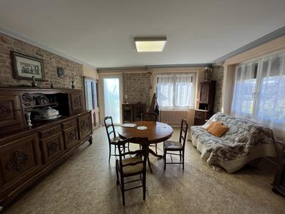 Maison - 92 m² - 4 pièces