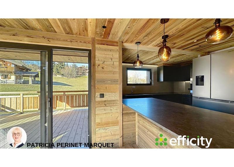 Maison - 216 m² - 7 pièces