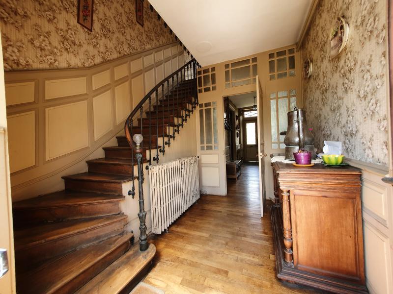 Maison - 180 m² - 12 pièces