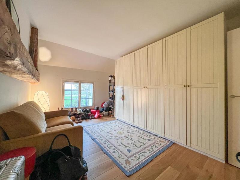 Maison - 260 m² - 8 pièces