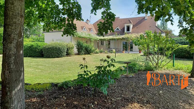 Maison traditionnelle - 200 m² - 8 pièces