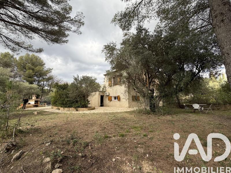 Maison - 187 m² - 8 pièces