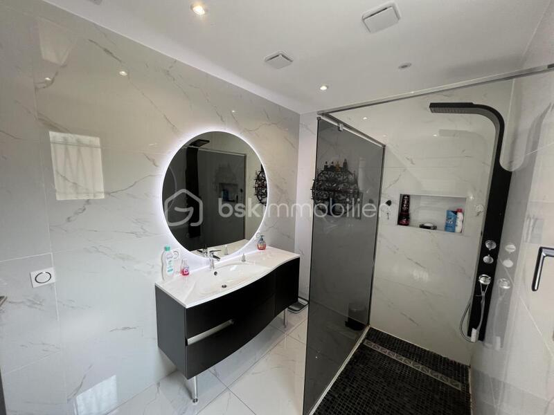 Villa - 142 m² - 4 pièces