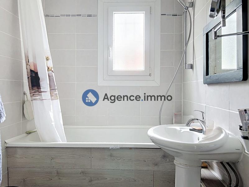 Maison traditionnelle - 135 m² - 7 pièces