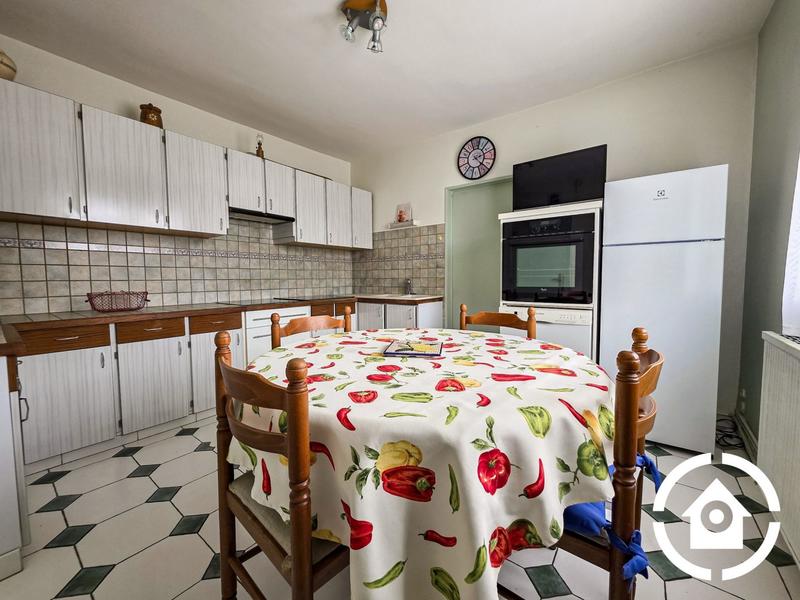 Maison - 147 m² - 7 pièces