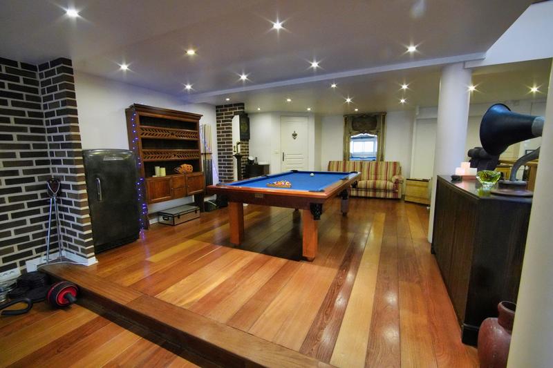 Loft - 246 m² - 8 pièces