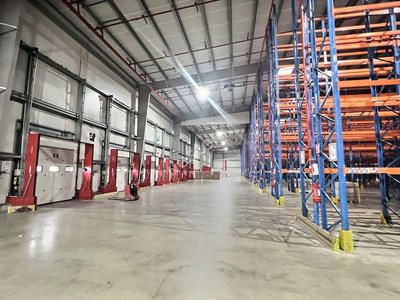 Local d'activité / Entrepôt - 11 420 m²