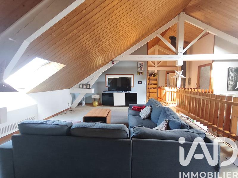 Maison - 237 m² - 8 pièces