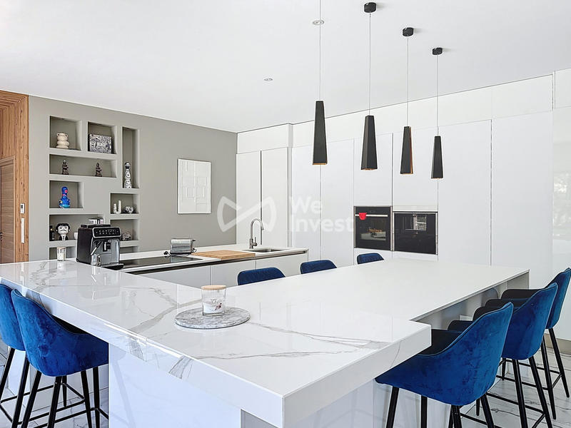 Villa - 280 m² - 5 pièces