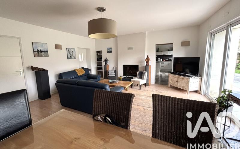 Maison - 245 m² - 8 pièces