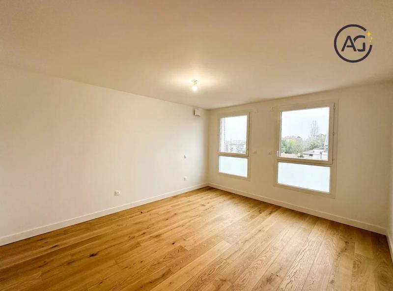 Appartement - 152 m² - 5 pièces