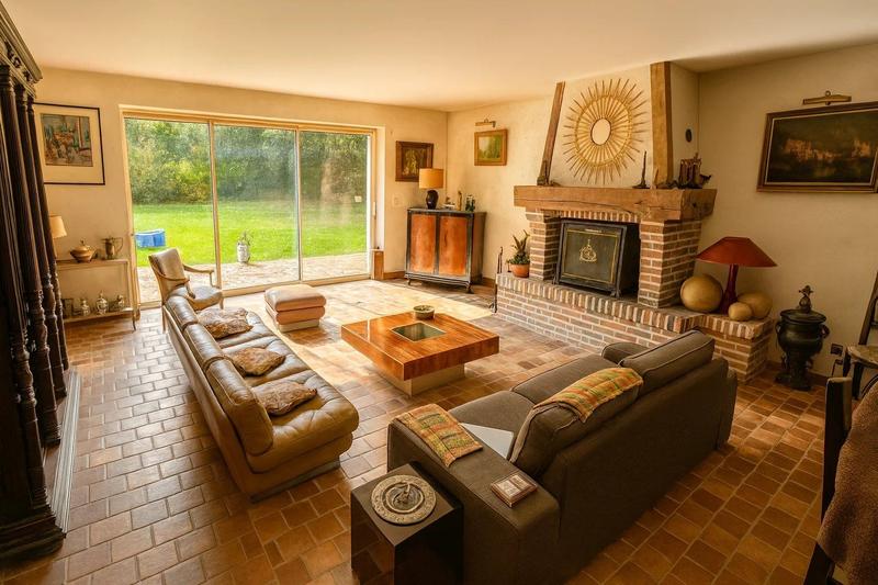 Maison - 213 m² - 7 pièces