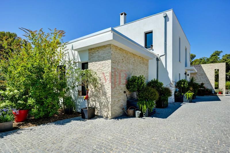 Villa - 184 m² - 5 pièces