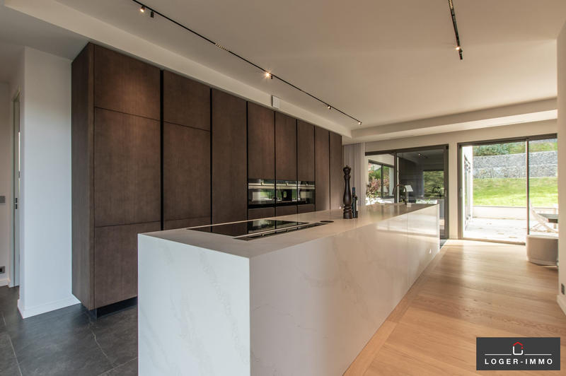 Villa - 318 m² - 7 pièces