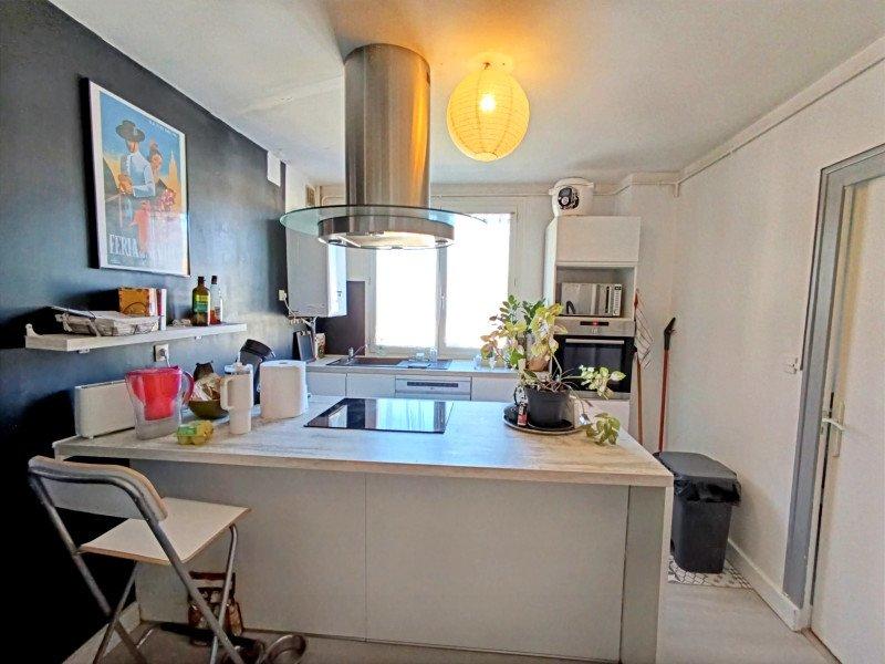 Appartement - 80 m² - 5 pièces