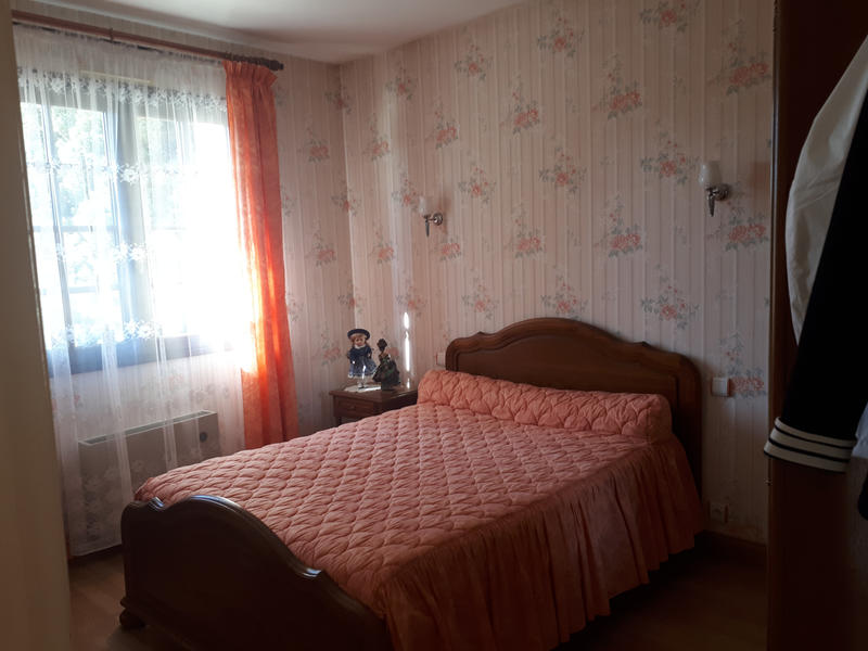 Maison - 247 m² - 7 pièces