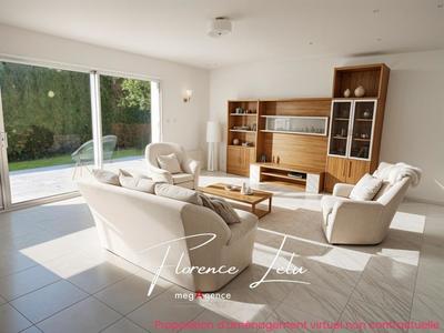 Maison traditionnelle - 149 m² - 7 pièces