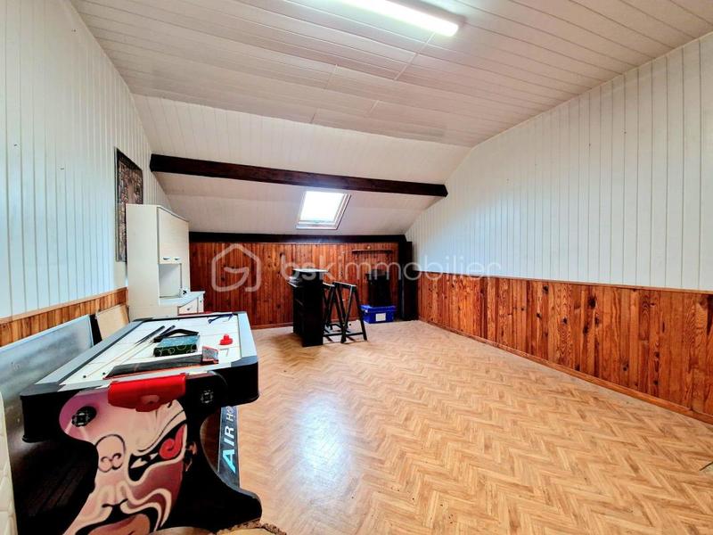 Maison - 143 m² - 7 pièces