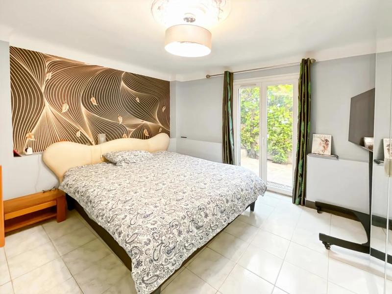 Maison - 187 m² - 6 pièces